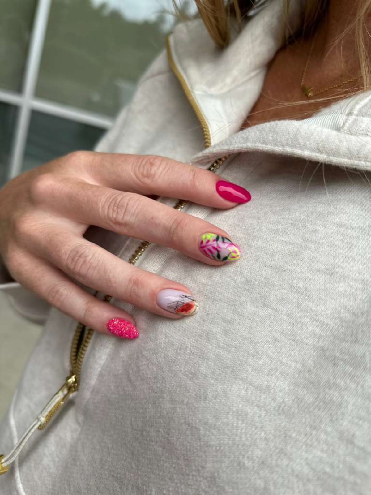 Violora Studio nail work