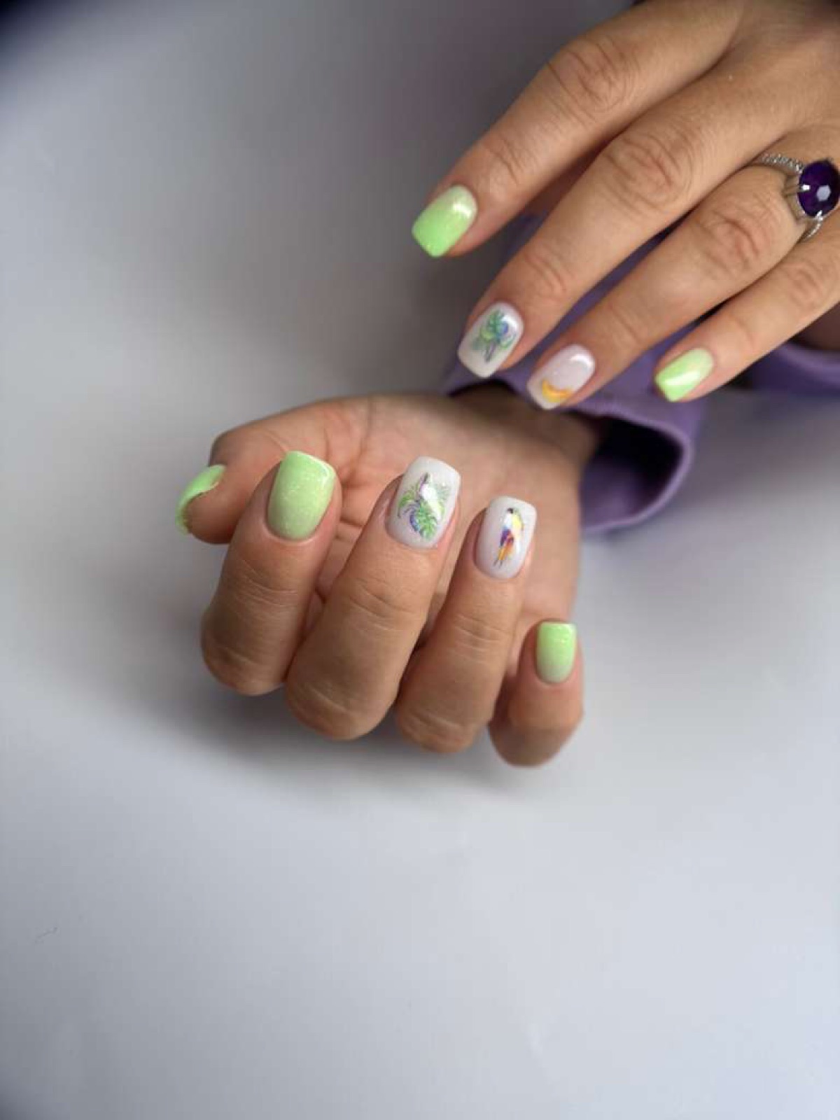 Violora Studio nail work