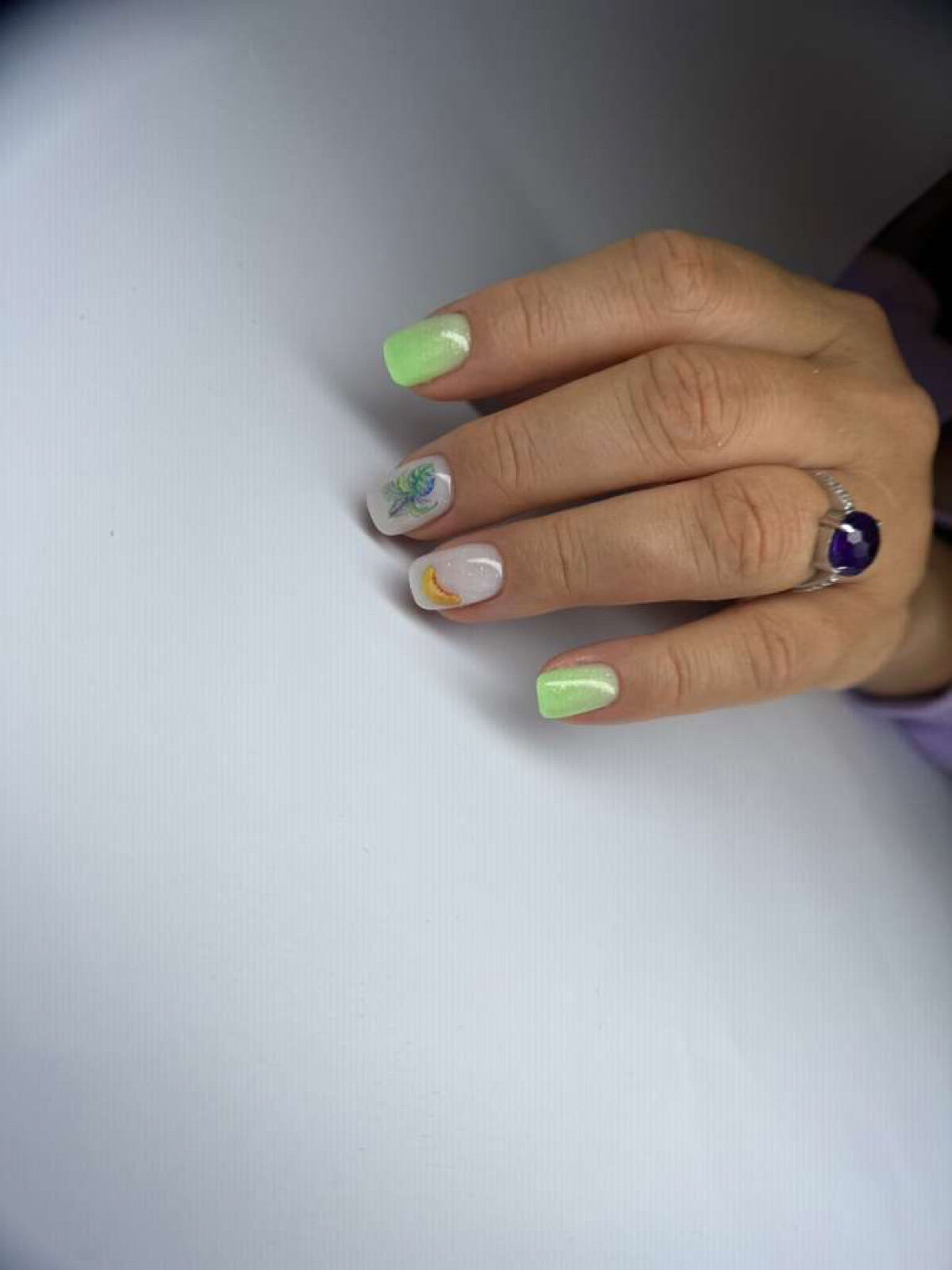 Violora Studio nail work